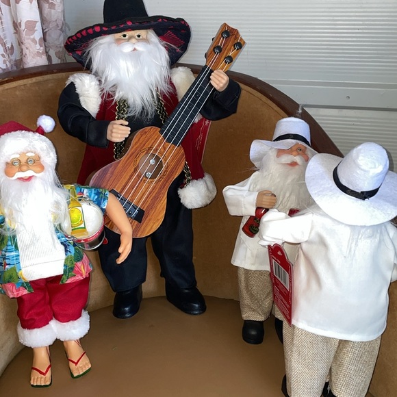 Styling Santas - Picture 5 of 5